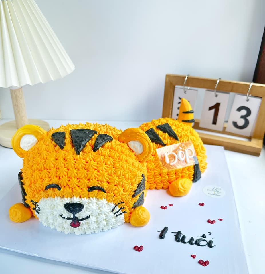 Bánh sinh nhật hình con hổ in ảnh giá 200K | Bánh sinh nhật in ảnh - Bánh  in ảnh ăn được, hương vị hấp dẫn