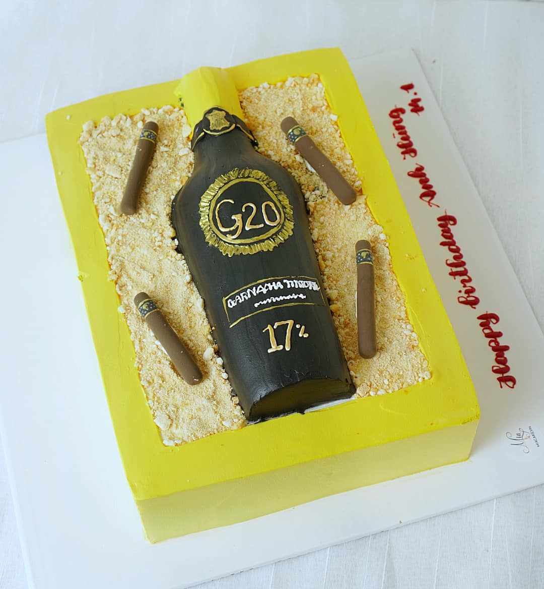 Bánh sinh nhật hình chai rượu dành tặng bạn trai tặng sếp MS SP 0319   Tiệm Bánh Chon Chon