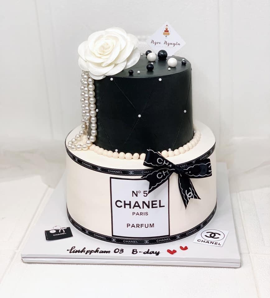 BFD35  Bánh sinh nhật Chanel bow sz16 cao 10cm  Tokyo Gateaux  Đặt bánh  lấy ngay tại Hà Nội
