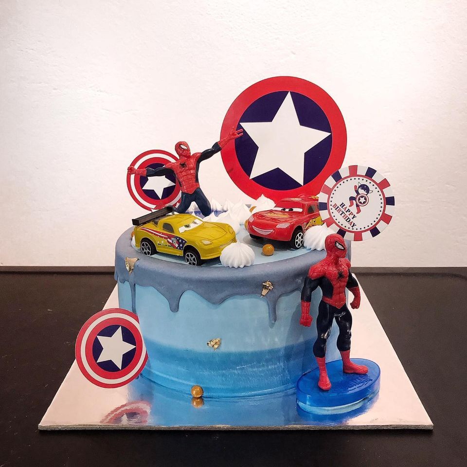 Bánh sinh nhật siêu nhân nhện