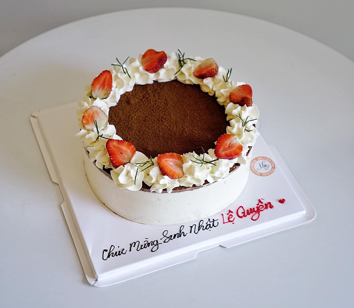 Bánh kem sinh nhật mẫu tròn trang trí tim trắng tím siêu đáng yêu tặng bạn  gái | Bánh Kem Ngộ Nghĩnh